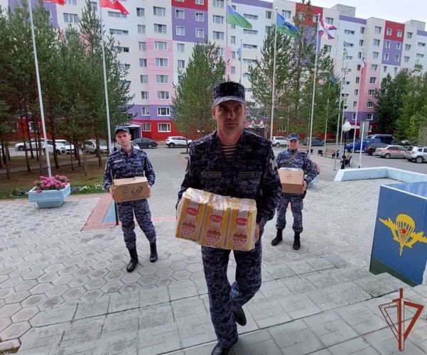 Росгвардейцы в ХМАО – Югре присоединились к сбору гуманитарной помощи для жителей Донбасса  