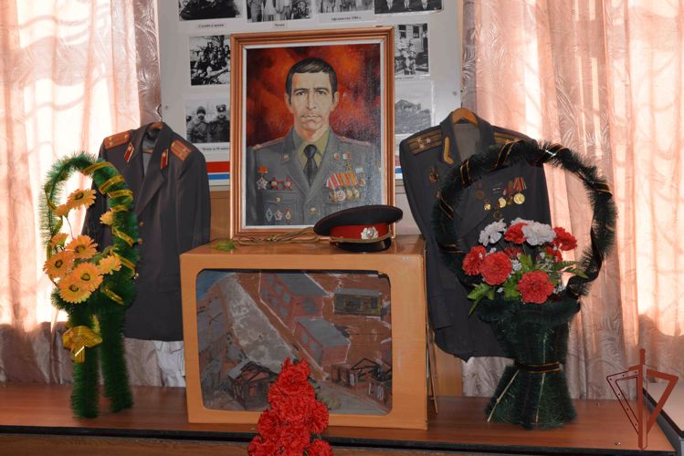 Открыта «Парта Героя» памяти первого командира курганского СОБР 