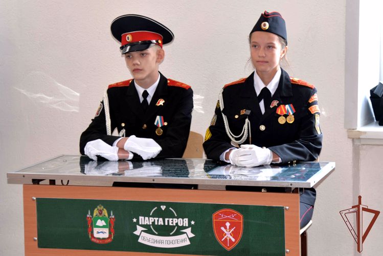 Открыта «Парта Героя» памяти первого командира курганского СОБР 