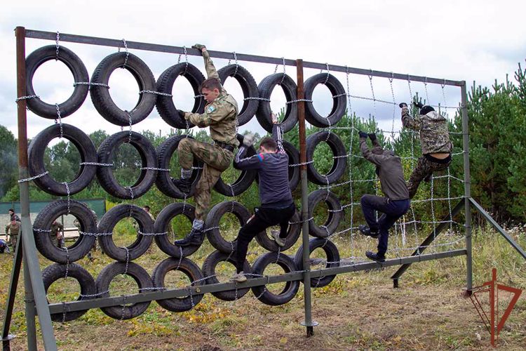 На Южном Урале росгвардейцы провели первые военно-патриотические игры для курсантов и студентов (видео)
