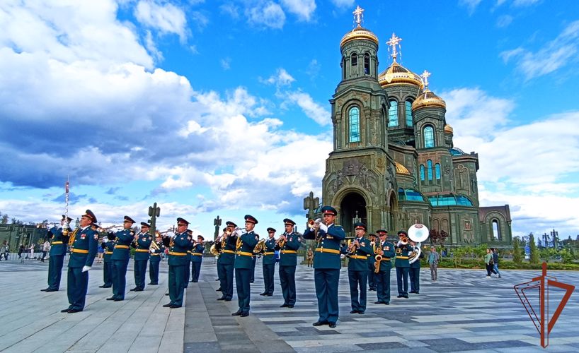 Военные оркестры Росгвардии выступили в парке «Патриот»