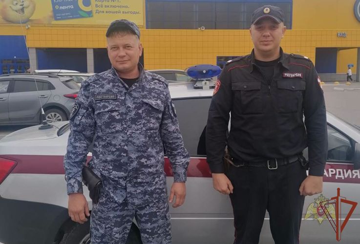 Росгвардейцы помогли вернуться к маме потерявшемуся  ребенку в Омске