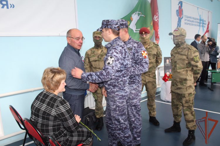 Военнослужащие отряда специального назначения «Ермак» открыли «Парты Героев» в память о погибших коллегах