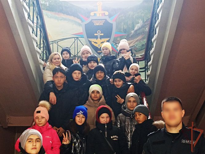 На Урале росгвардейцы провели уроки мужества для школьников  в преддверии Сталинградской битвы