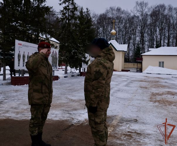 Росгвардейцам - участникам спецоперации вручили государственные награды в Смоленске