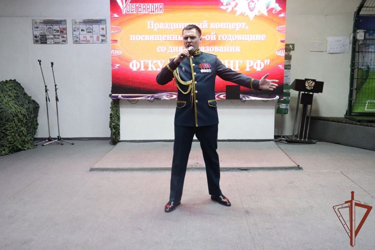Ансамбль Росгвардии поздравил Центр инженерно-технического обеспечения ведомства с днем образования