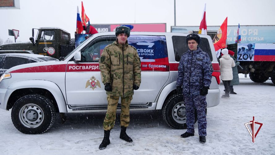 На Сахалине  росгвардейцы приняли участие в  патриотическом автопробеге