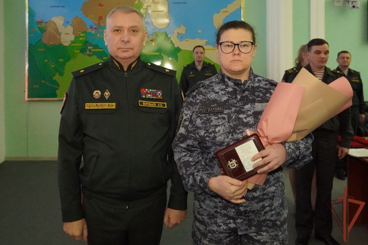 Петербургским росгвардейцам, отличившимся в ходе СВО и при обеспечении безопасности в городе, вручил награды командующий СЗО Росгвардии