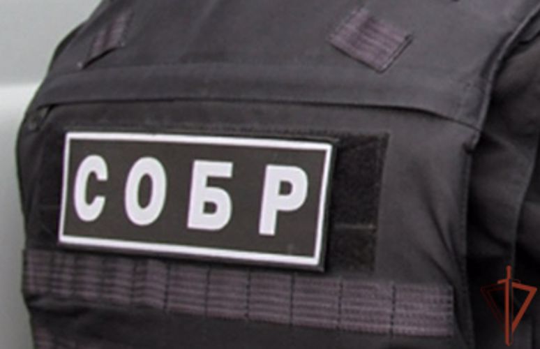 Подозреваемых в вымогательстве задержал спецназ Росгвардии в Омской области  