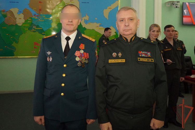 Петербургским росгвардейцам, отличившимся в ходе СВО и при обеспечении безопасности в городе, вручил награды командующий СЗО Росгвардии