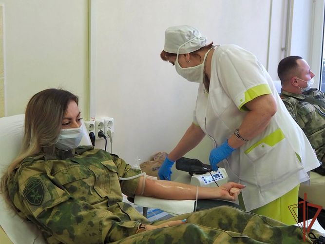 Росгвардейцы приняли участие в донорской акции «От сердца к сердцу» в Белгороде