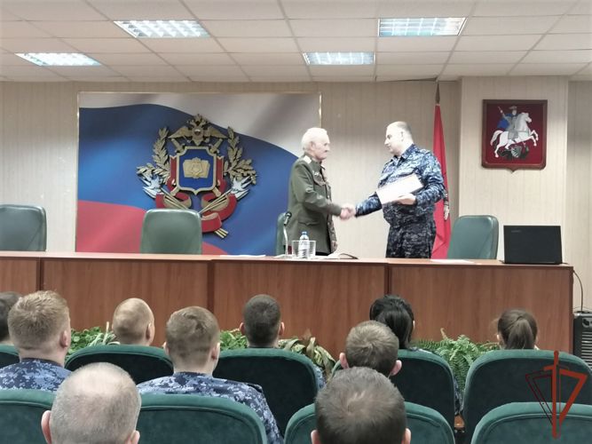 Лекцию ко дню победы в Сталинградской битве провели для столичных росгвардейцев