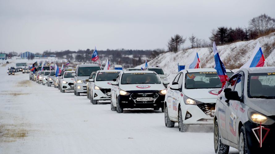 На Сахалине  росгвардейцы приняли участие в  патриотическом автопробеге