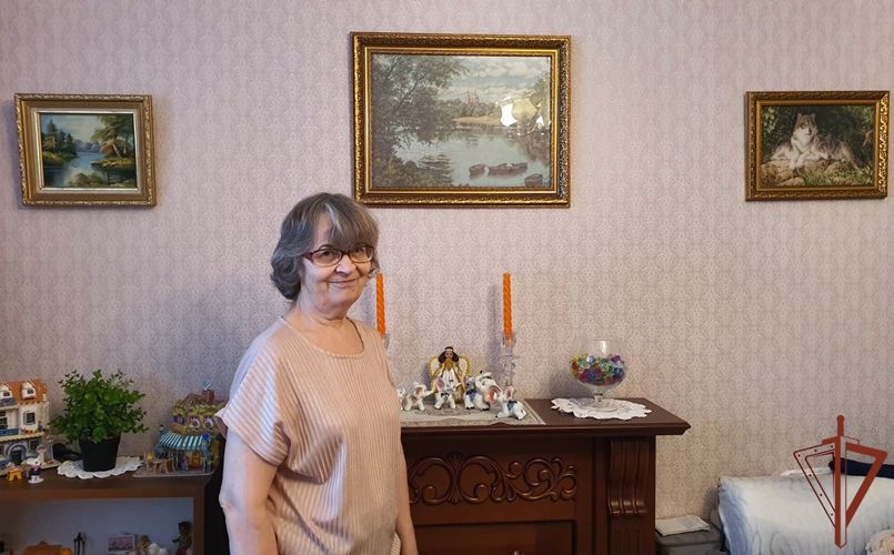 Начальник территориального управления Росгвардии и офицеры поздравили тюменского ветерана службы с 70-летним юбилеем 