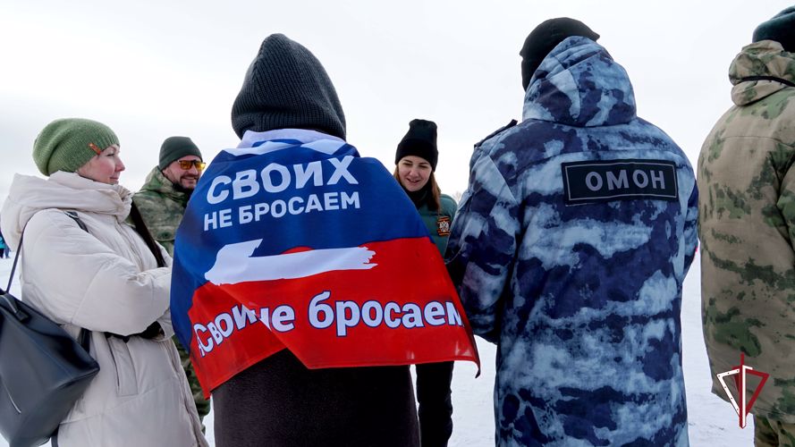 На Сахалине  росгвардейцы приняли участие в  патриотическом автопробеге