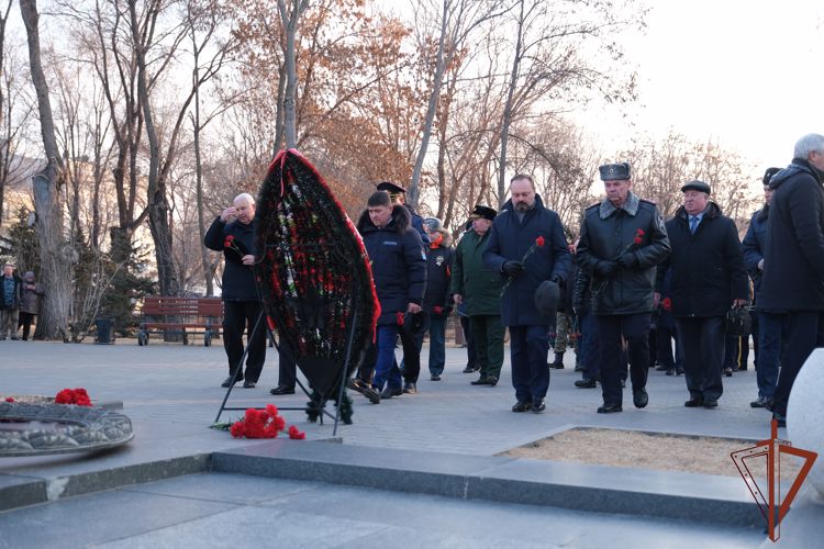 Дань памяти подвигам защитников Сталинграда отдали росгвардейцы Южного округа
