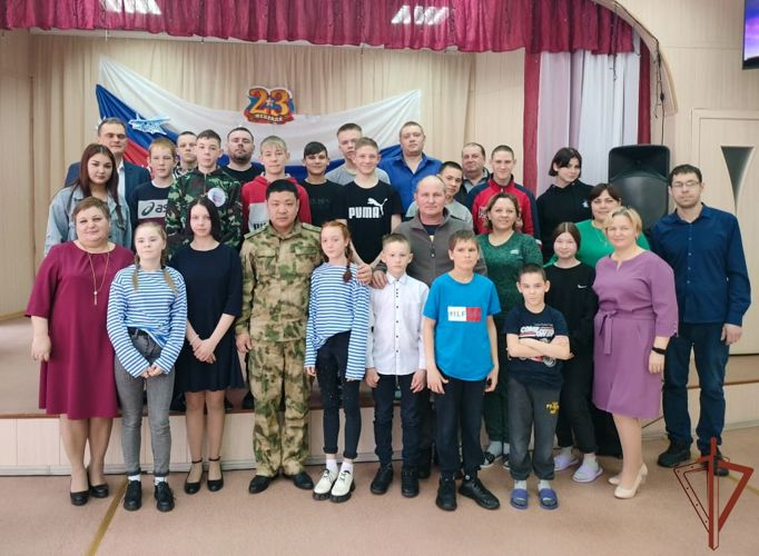 Росгвардейцы приняли участие в патриотических мероприятиях в преддверии Дня защитника Отечества на Урале