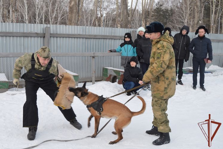 В Уральском округе Росгвардии продолжаются мероприятия, приуроченные к Дню защитников Отечества