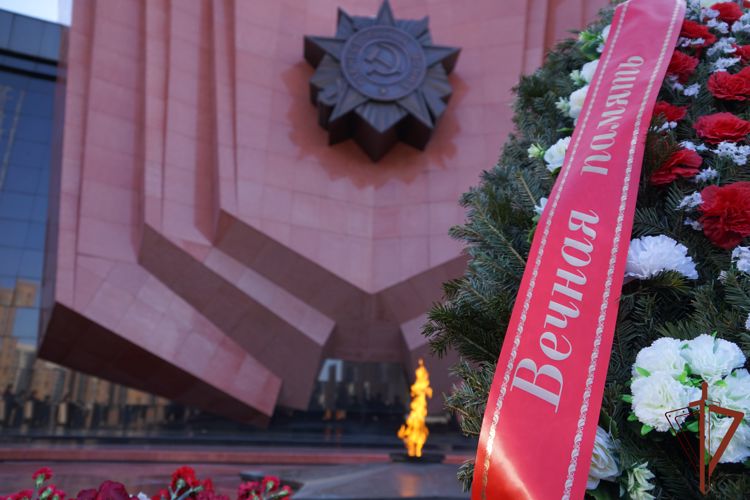 На стеле Героев в Хабаровске увековечили имя военнослужащего Росгвардии 