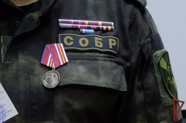 Отличившимся в ходе специальной военной операции росгвардейцам вручены государственные награды в Якутске