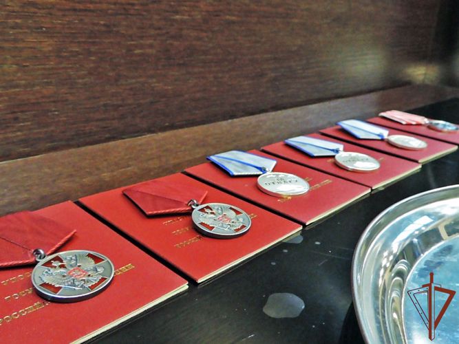 Росгвардейцам-участникам спецоперации вручены госнаграды в Хакасии