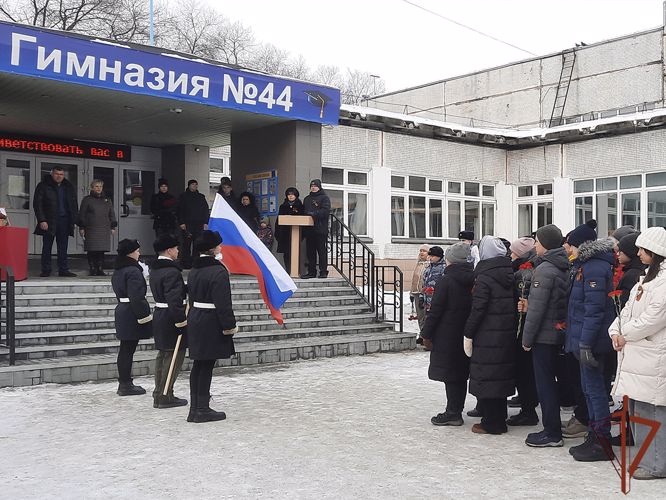 Память погибшего сотрудника ОМОН увековечена в Новокузнецке