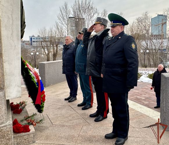 Начальник Управления Росгвардии по Волгоградской области почтил память защитников Сталинграда