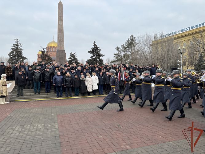 Начальник Управления Росгвардии по Волгоградской области почтил память защитников Сталинграда