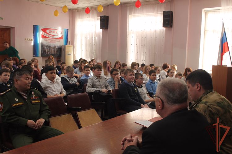 В Уральском округе Росгвардии прошли памятные мероприятия по случаю 80-летия победы в Сталинградской битве