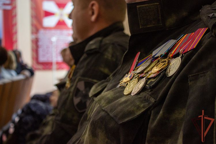 Государственные награды вручены сотрудникам и военнослужащим   Уральского округа Росгвардии 