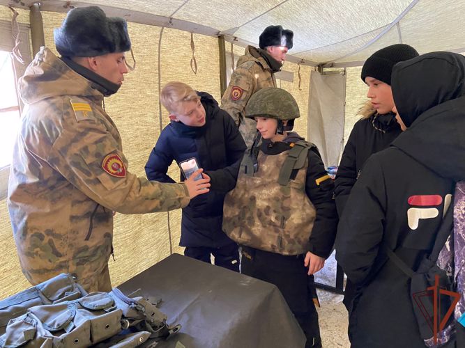 Росгвардейцы в Сибири организовали для подрастающего поколения военно-патриотические мероприятия