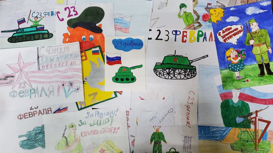 Брянские школьники передали письма и подарки росгвардейцам - участникам специальной военной операции
