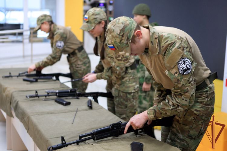 В Центральном округе Росгвардии проходят тематические мероприятия ко Дню защитника Отечества