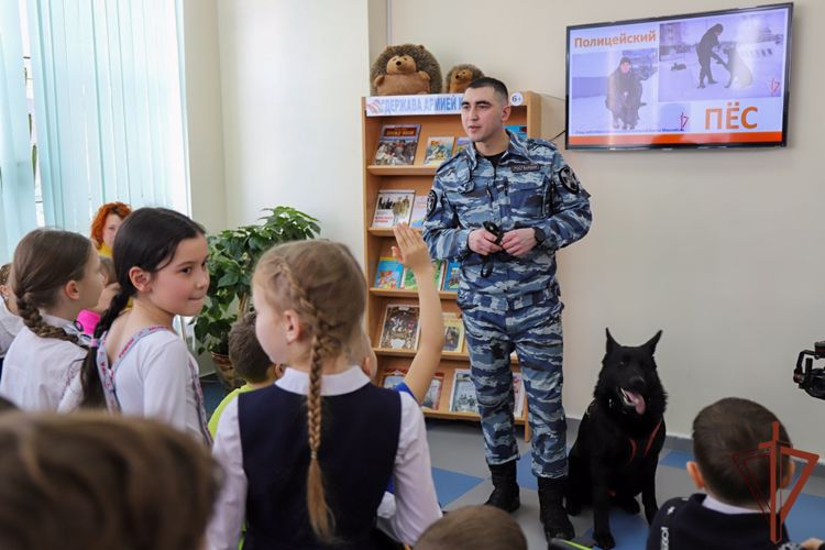 Росгвардейцы приняли участие в патриотических мероприятиях в преддверии Дня защитника Отечества на Урале