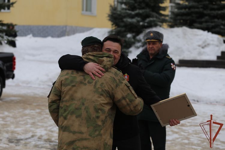 Росгвардейцам-участникам спецоперации вручены награды Московской области 