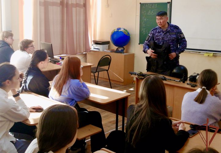 Приуроченные ко Дню защитника Отечества мероприятия проходят в Сибирском округе Росгвардии 