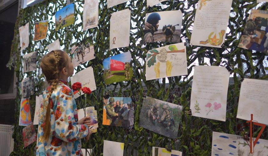 На Урале открылась фотовыставка, посвящённая участию Росгвардии в специальной военной операции (видео)