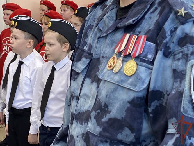 В Якутии открыли «Парту Героя» имени бойца ОМОН «Бизон» Росгвардии 