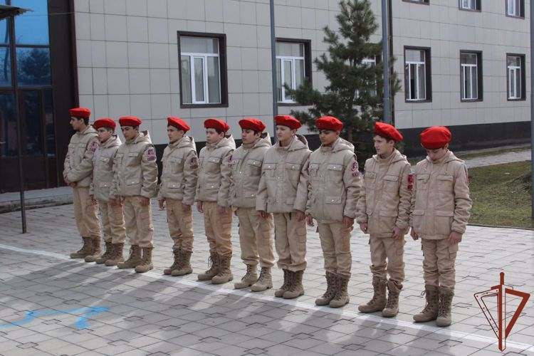 Память погибших росгвардейцев увековечили в Чеченской Республике