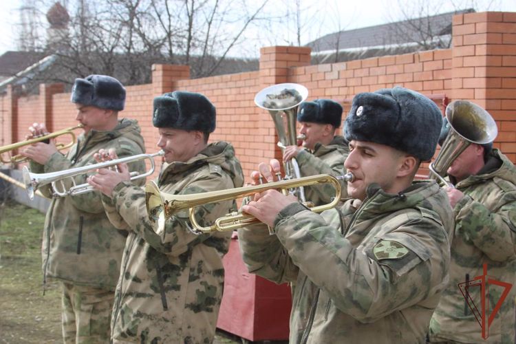  Память погибших росгвардейцев увековечили в Чеченской Республике