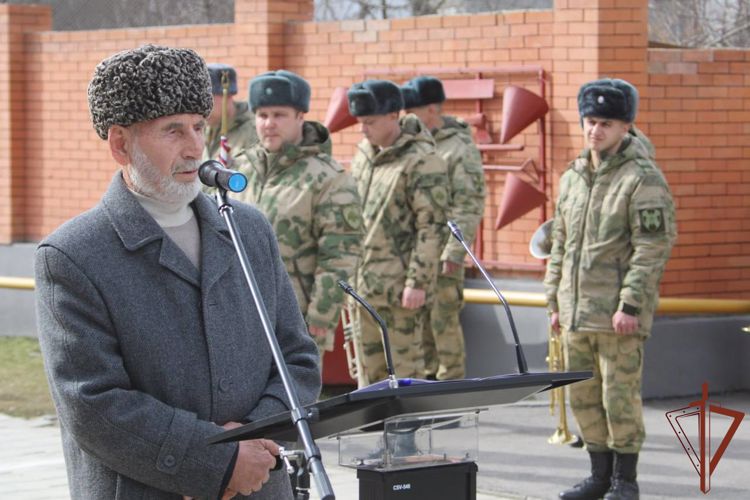  Память погибших росгвардейцев увековечили в Чеченской Республике