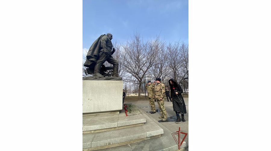В Чеченской Республике военнослужащие ОГВ(с) приняли участие в памятном мероприятии