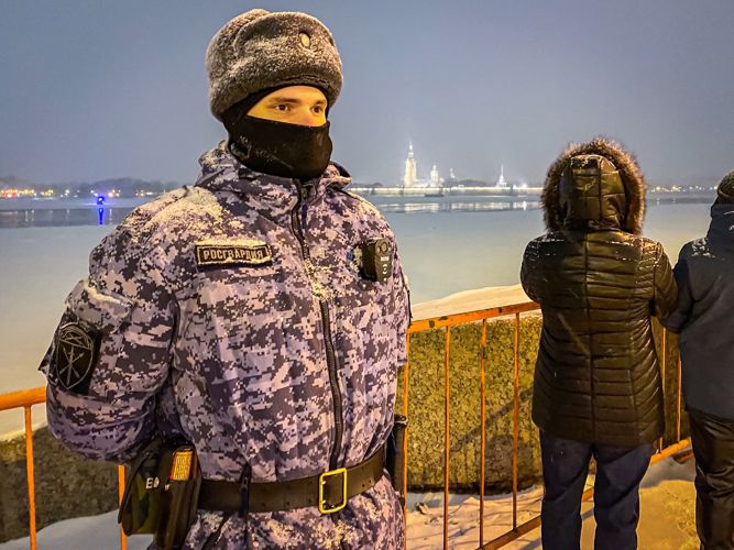 Росгвардейцы обеспечили безопасность празднования  Дня защитника Отечества в Санкт-Петербурге