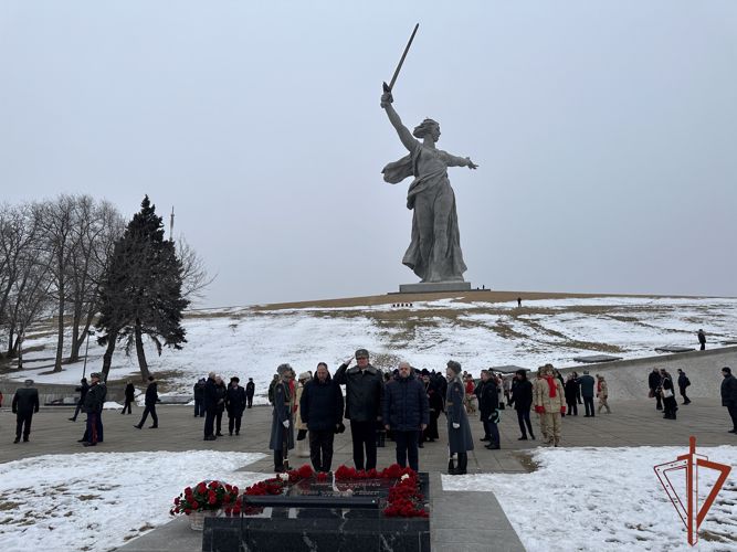 Дань памяти подвигам защитников Сталинграда отдали росгвардейцы Южного округа