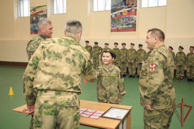 Новый подшефный класс Росгвардии открыт в Хабаровске 