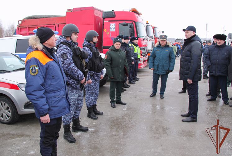 В Сибири росгвардейцы приняли участие в смотрах готовности сил и средств по предупреждению и ликвидации ЧС
