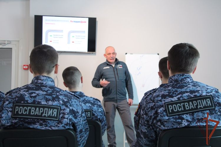 Курсанты «Гвардейской смены» стали участниками программы «Росгвардия Драйв» в Подмосковье