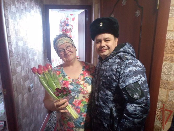 В Сибирском округе Росгвардии прошли мероприятия в преддверии Международного женского дня