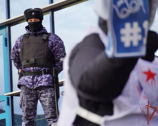 Росгвардейцы обеспечили безопасность хоккейного матча в Санкт-Петербурге