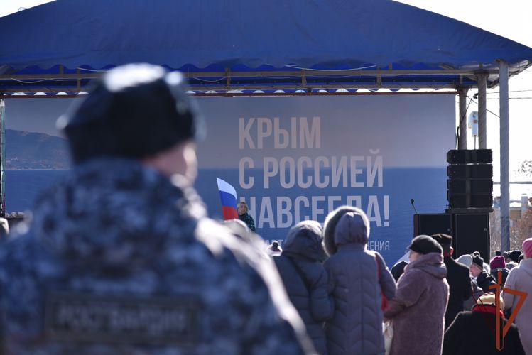 Сотрудники Росгвардии приняли участие в обеспечении общественной безопасности во время проведения фестиваля «Крымская весна» в Ижевске